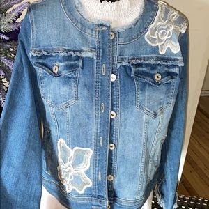 INC DENIM JACKET WITH EMBROIDERY 🦋🦋🦋